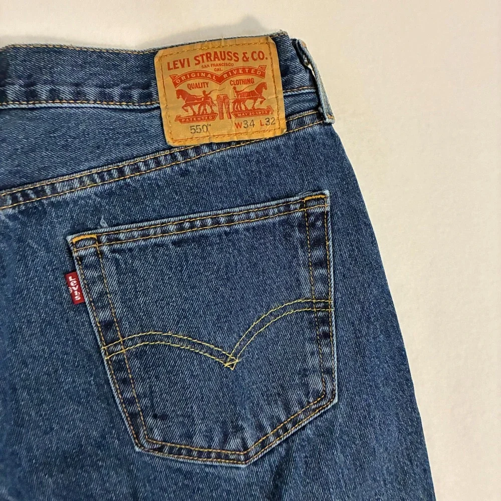 Levi's 550 Jeans Men's 34x32 Denim Dark Wash Relaxed Fit Classic Work Preppy